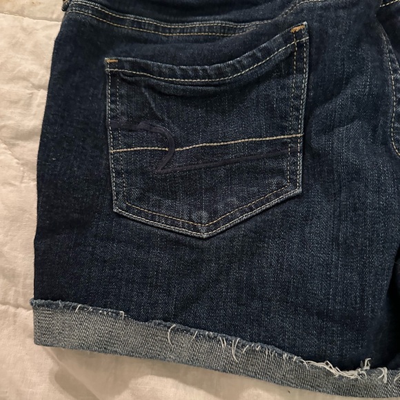 American Eagle Blue Jean Stretch Shorts Size 14 - Picture 13 of 16
